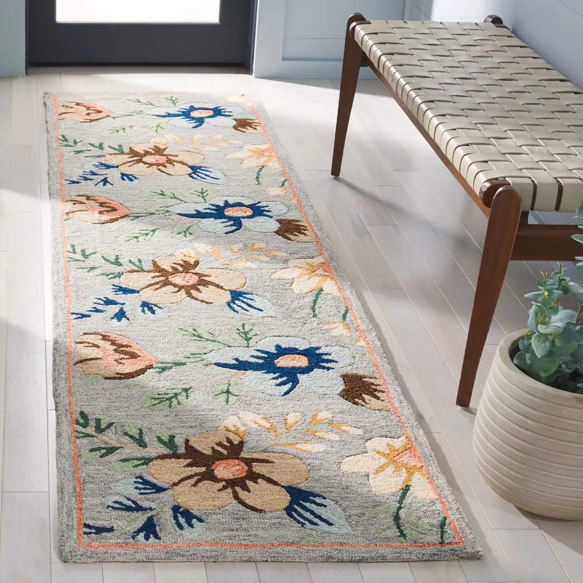 Safavieh Blossom 2'-6" x 8'-0" Rug in Grey / Blue