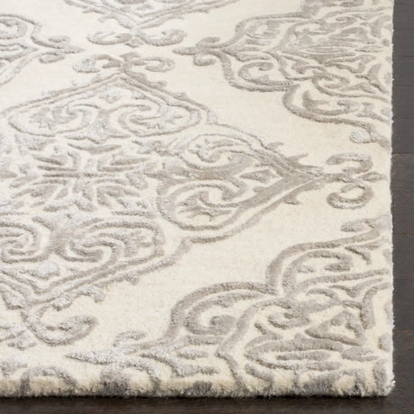 Safavieh Glamour 5'-0" x 8'-0" Rug in Ivory / Silver