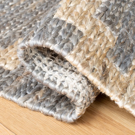 Safavieh Kilim 4'-0" x 6'-0" Rug in Natural / Grey