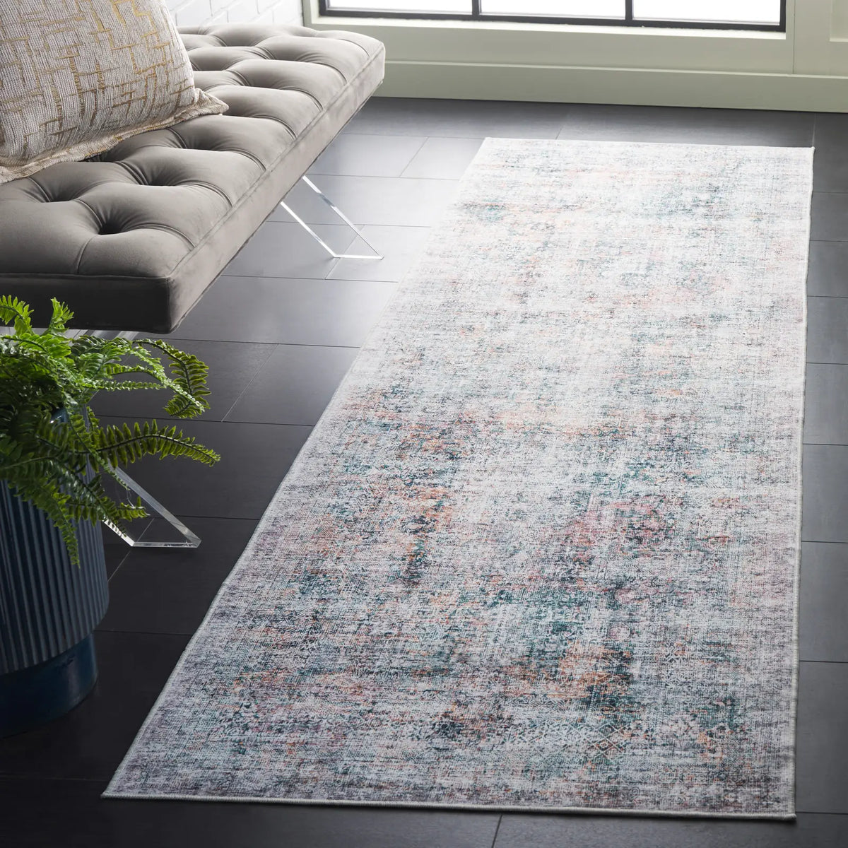 Safavieh Arizona 2'-6" x 8'-0" Rug in Dark Green / Beige