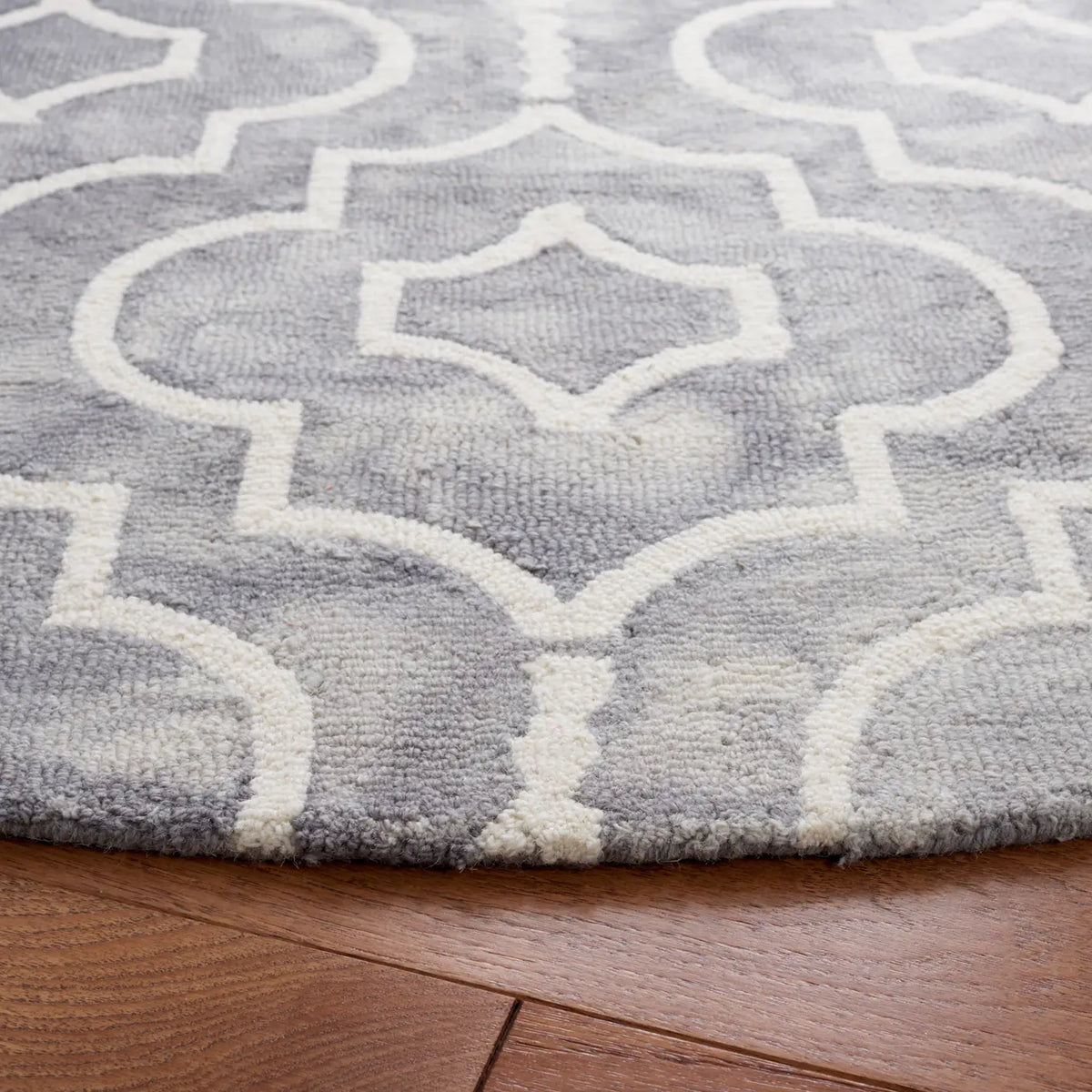 Safavieh Dip Dye 5'-0" x 5'-0" Rug in Grey / Ivory