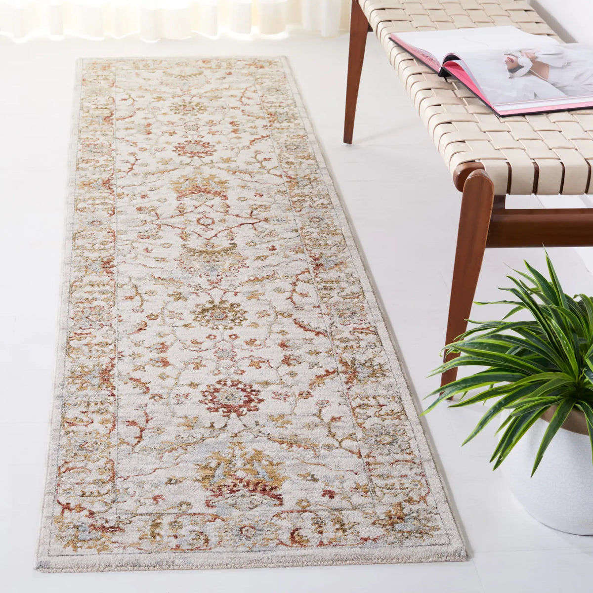Safavieh Hamilton 2'-2" x 8'-0" Rug in Ivory / Rust