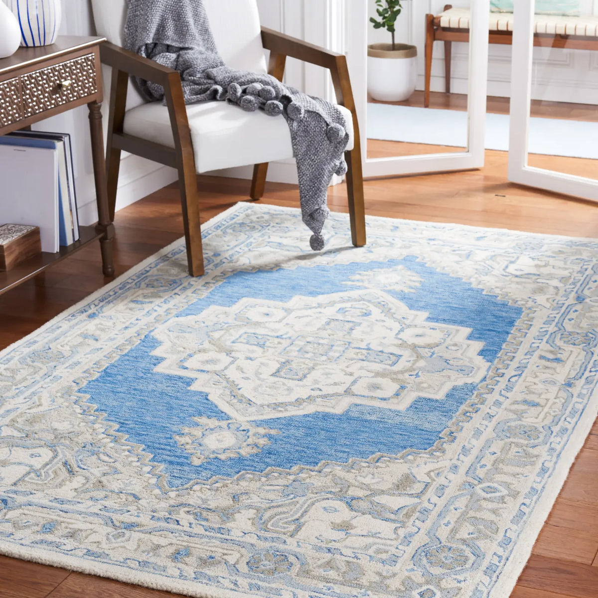 Safavieh Metro 4'-0" x 6'-0" Rug in Navy / Ivory