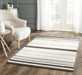 Safavieh Dhurries 4'-0" x 6'-0" Rug in Natural / Grey