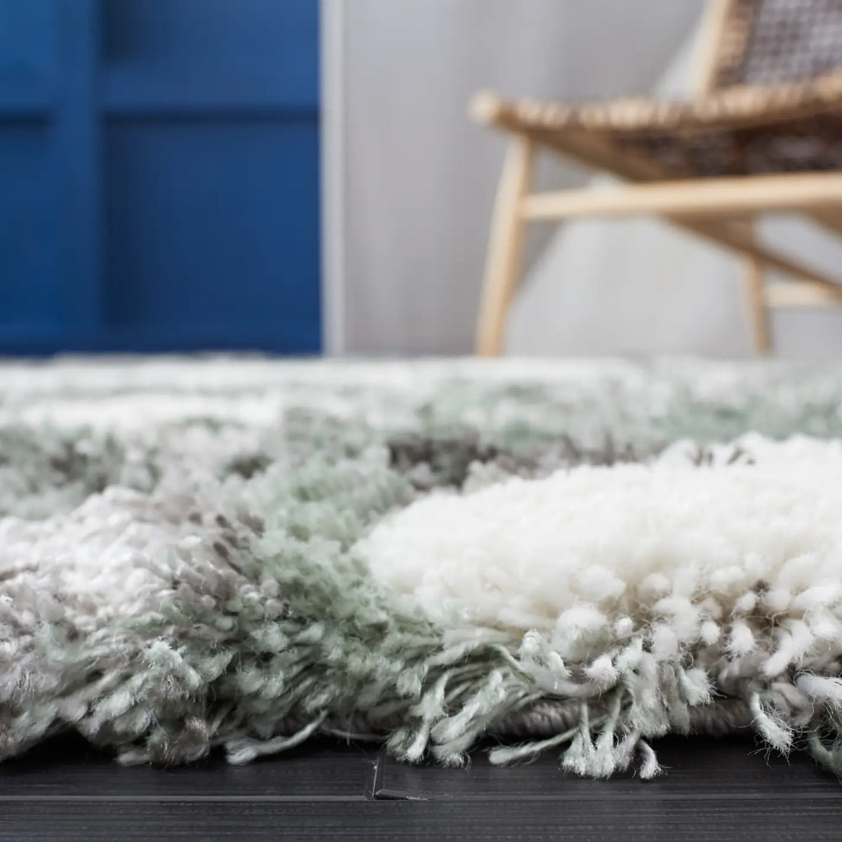Safavieh Horizon Shag 800 4'-0" x 6'-0" Rug in Grey / Green