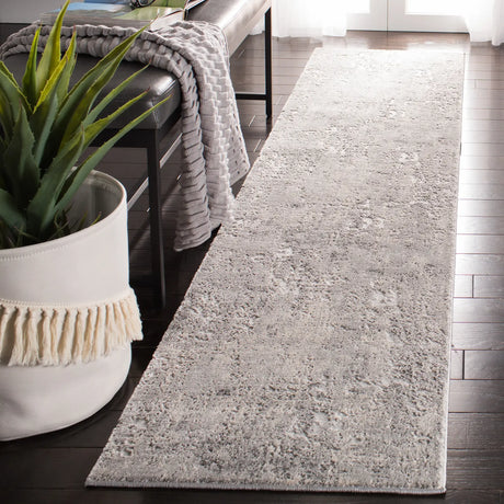 Safavieh Invista 2'-0" x 8'-0" Rug in Grey / Ivory