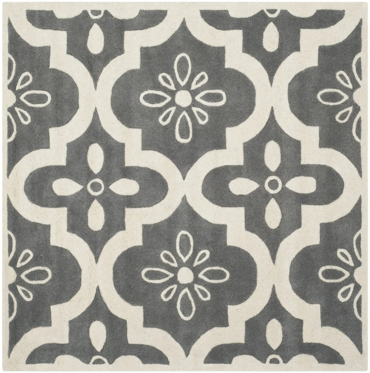 Safavieh Chatham 5'-0" x 5'-0" Rug in Dark Grey / Ivory