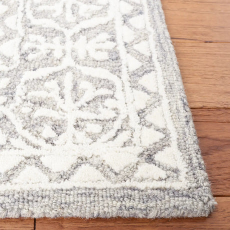 Safavieh Metro 4'-0" x 6'-0" Rug in Dark Grey / Ivory