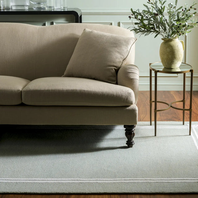 Safavieh Martha Stewart 4'-0" x 6'-0" Rug in Sage / Ivory