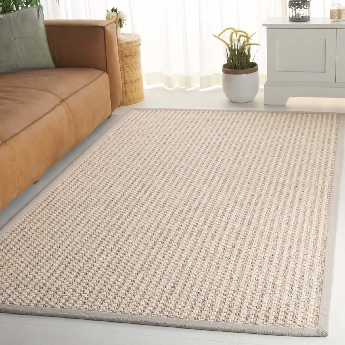 Safavieh Palm Beach 4'-0" x 6'-0" Rug in Ivory