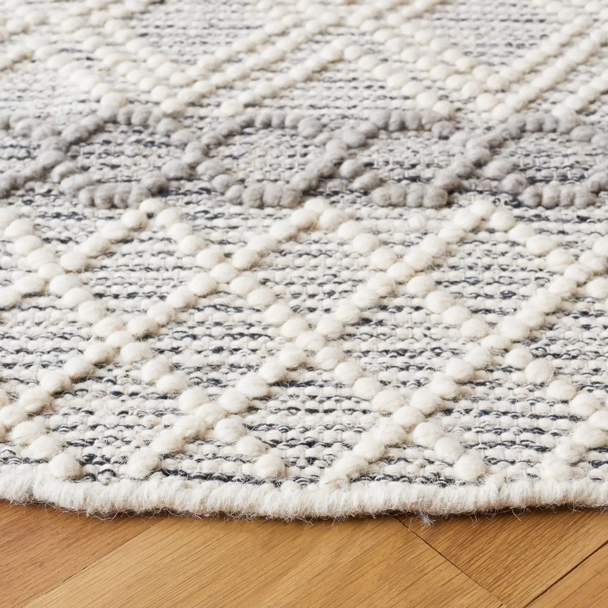 Safavieh Natura 6'-0" x 6'-0" Rug in Ivory / Charcoal