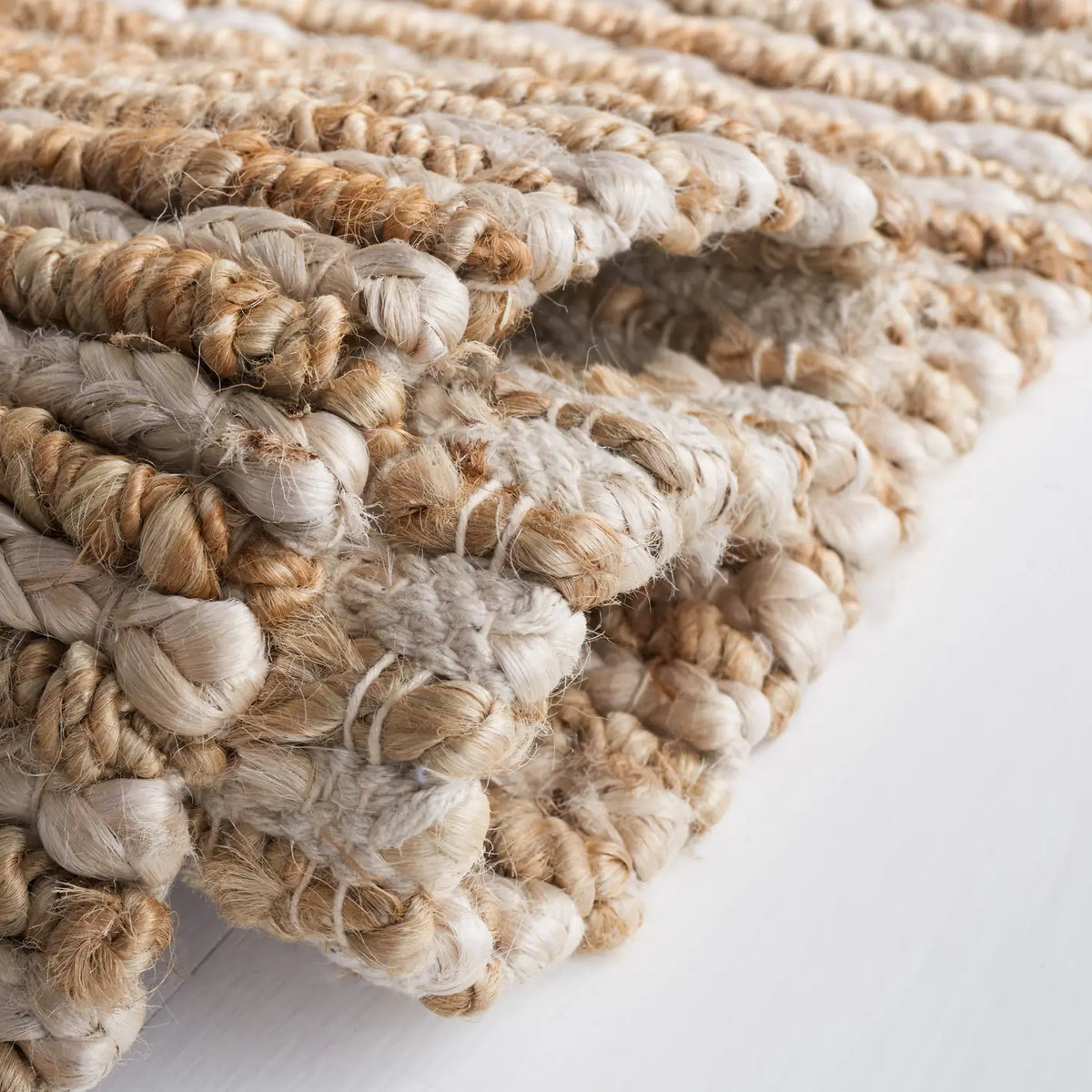 Safavieh Natural Fiber 4'-0" x 6'-0" Rug in Natural / Ivory