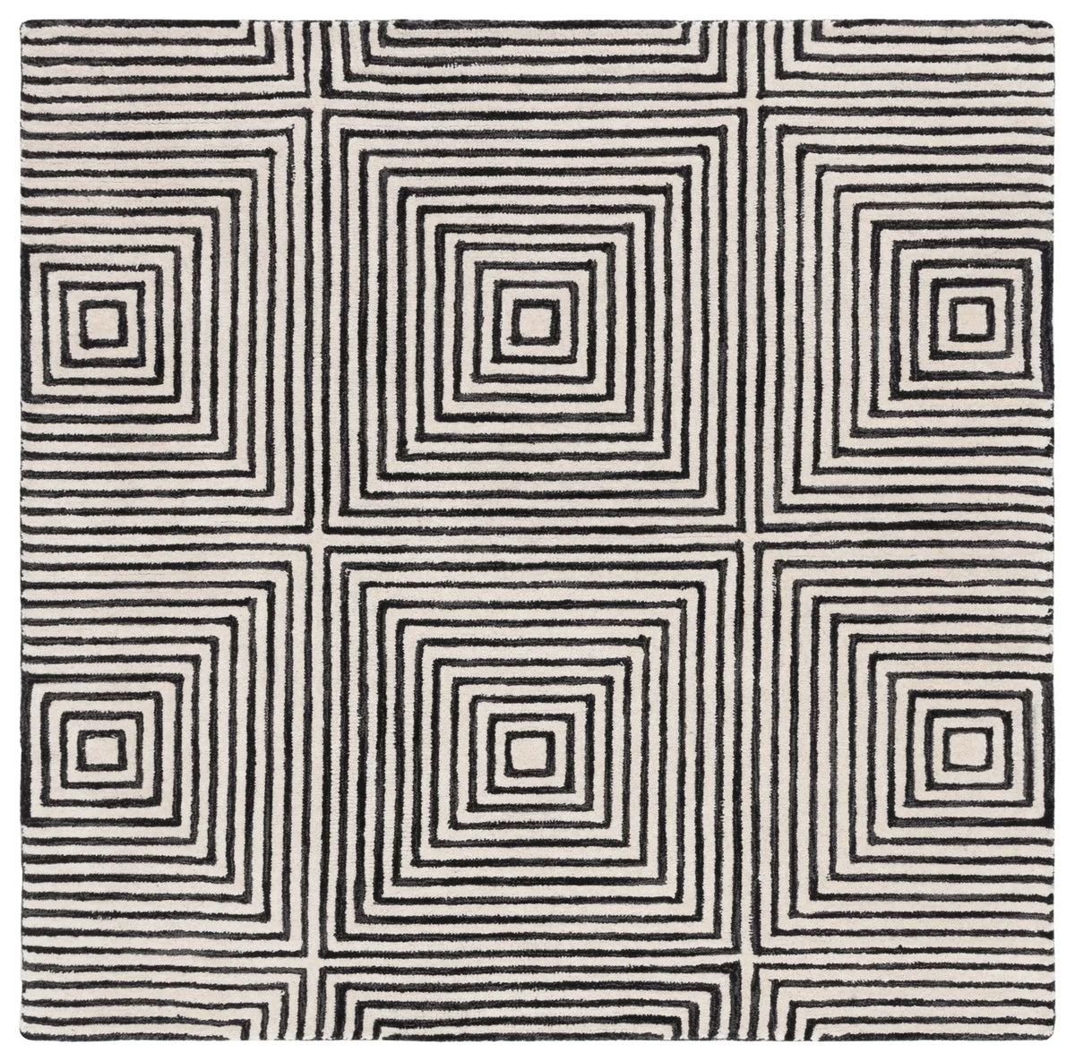 Safavieh Metro 5'-0" x 5'-0" Rug in Black / Beige