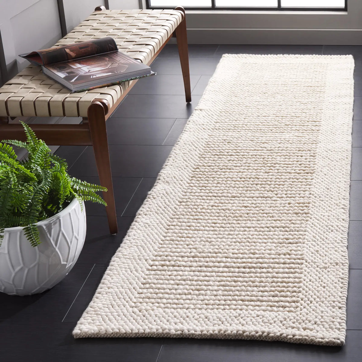 Safavieh Natura 2'-3" x 11'-0" Rug in Ivory