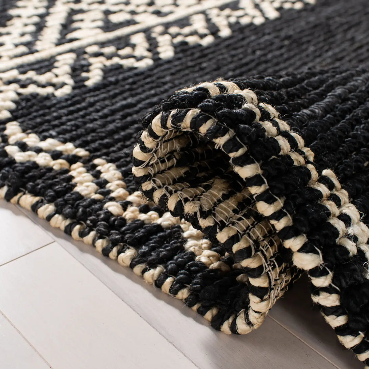Safavieh Natural Fiber 5'-0" x 8'-0" Rug in Black