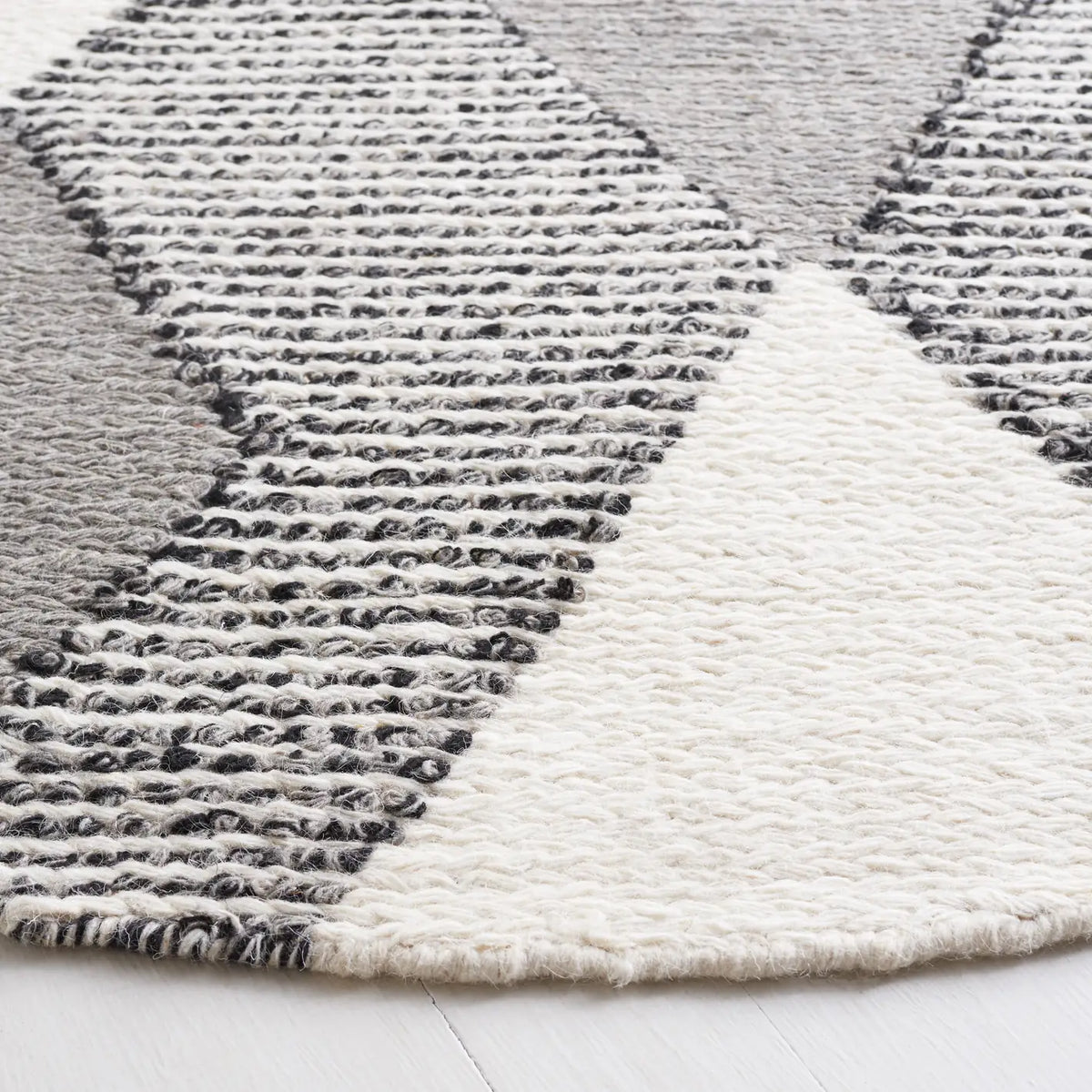 Safavieh Natura 6'-0" x 6'-0" Rug in Ivory / Grey