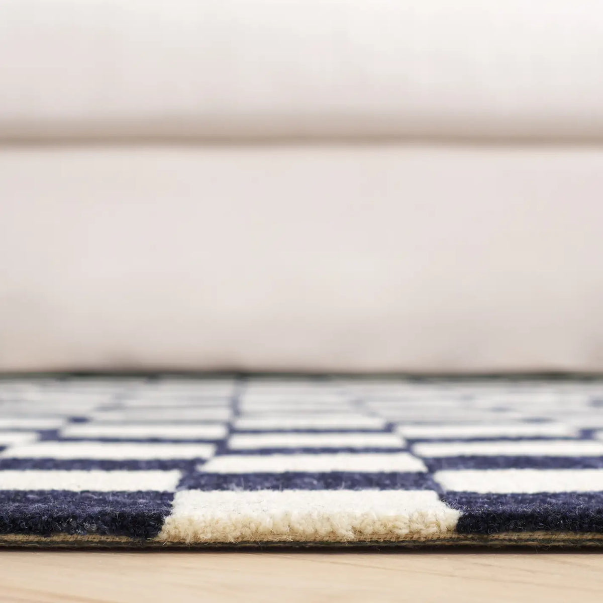 Safavieh Martha Stewart 8'-0" x 10'-0" Rug in Navy / Ivory