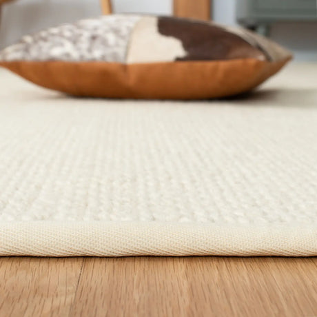 Safavieh Palm Beach 4'-0" x 6'-0" Rug in Ivory