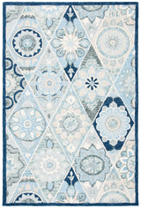 Safavieh Suzani 4'-0" x 6'-0" Rug in Blue / Ivory