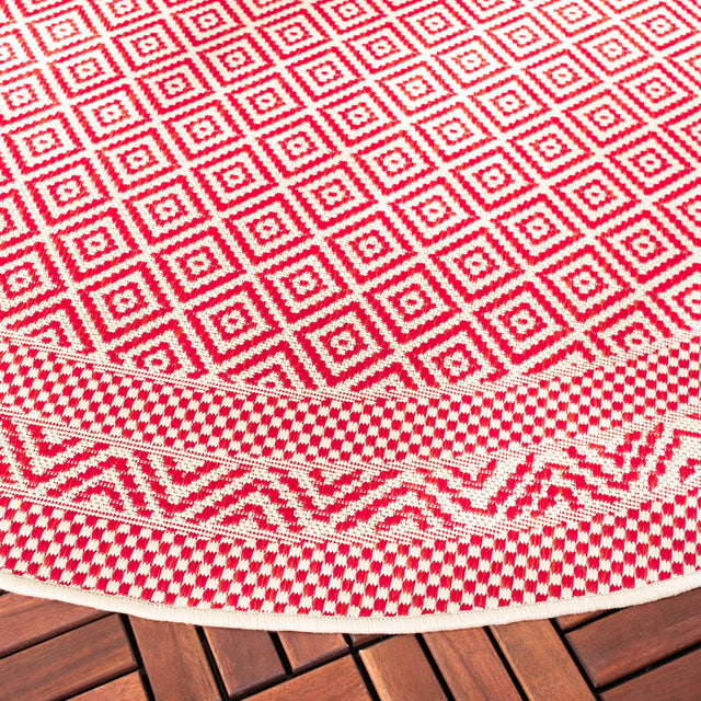 Safavieh Courtyard 6'-7" x 6'-7" Rug in Beige / Red