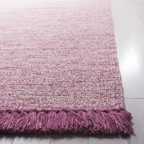 Safavieh Montauk 5'-0" x 8'-0" Rug in Pink