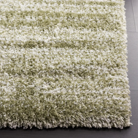 Safavieh Tahoe Shag 4'-0" x 6'-0" Rug in Sage / Ivory