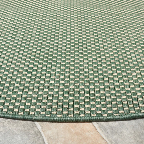 Safavieh Courtyard 6'-7" x 6'-7" Rug in Dark Green / Beige