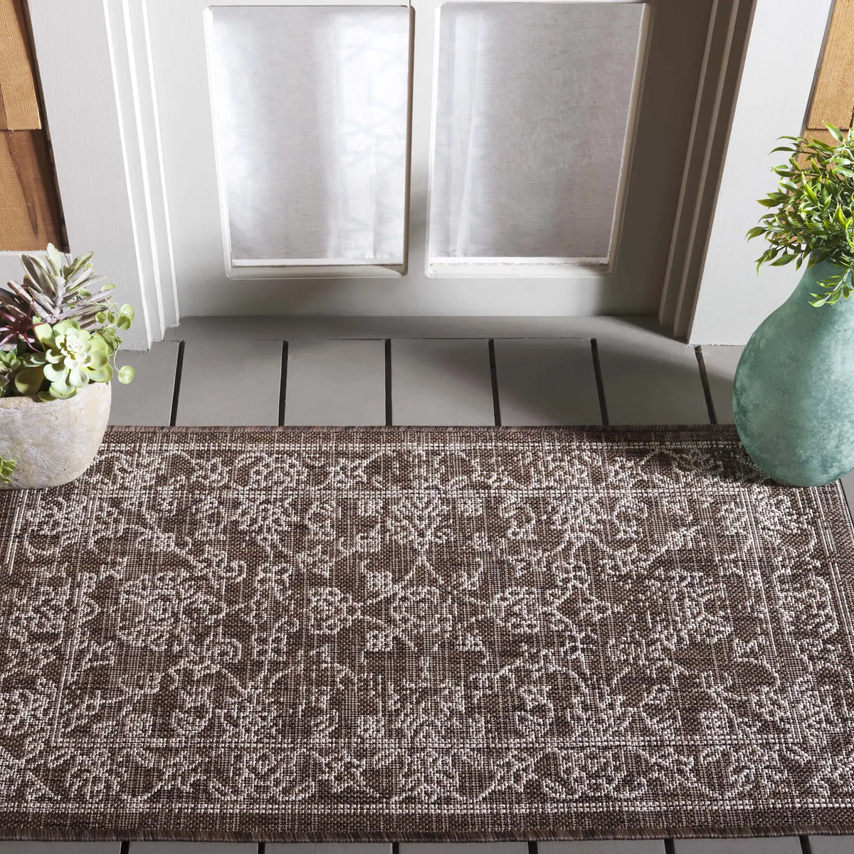 Safavieh Courtyard 2'-0" x 3'-7" Rug in Brown / Ivory