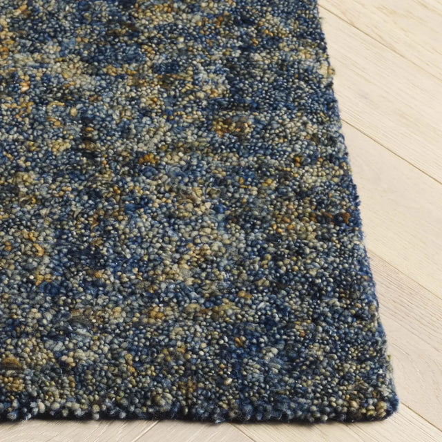 Safavieh Gabbeh 4'-0" x 6'-0" Rug in Dark Blue / Beige