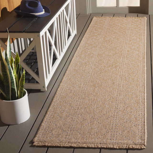 Safavieh Retreat 2'-2" x 8'-0" Rug in Natural / Ivory