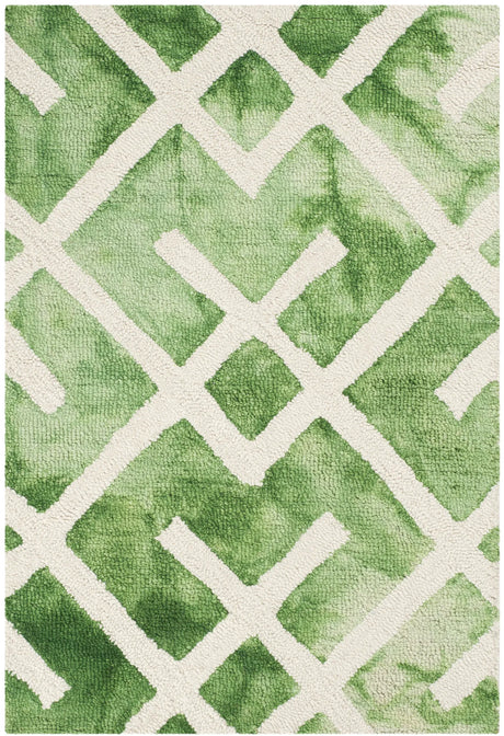 Safavieh Dip Dye 2'-0" x 3'-0" Rug in Green / Ivory