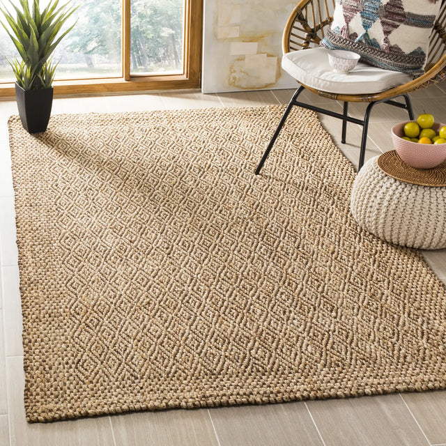 Safavieh Natural Fiber 4'-0" x 6'-0" Rug in Natural / Brown