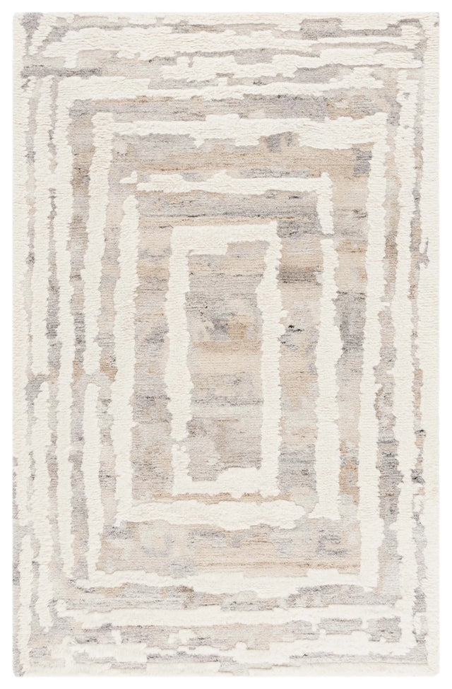 Safavieh Casablanca 4'-0" x 6'-0" Rug in Beige / Ivory