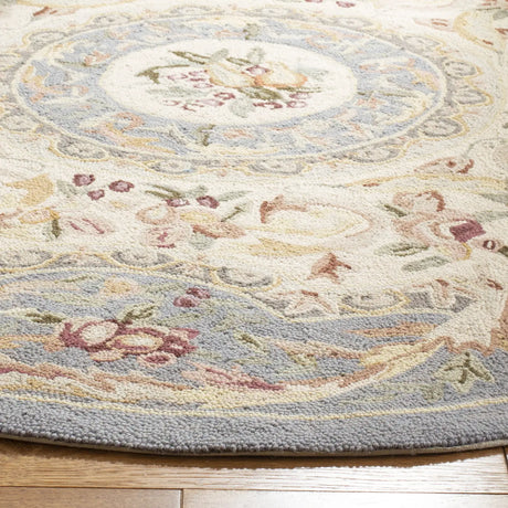 Safavieh Chelsea 5'-6" x 5'-6" Rug in Blue