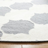 Safavieh Dhurries 7'-0" x 7'-0" Rug in Grey / Ivory