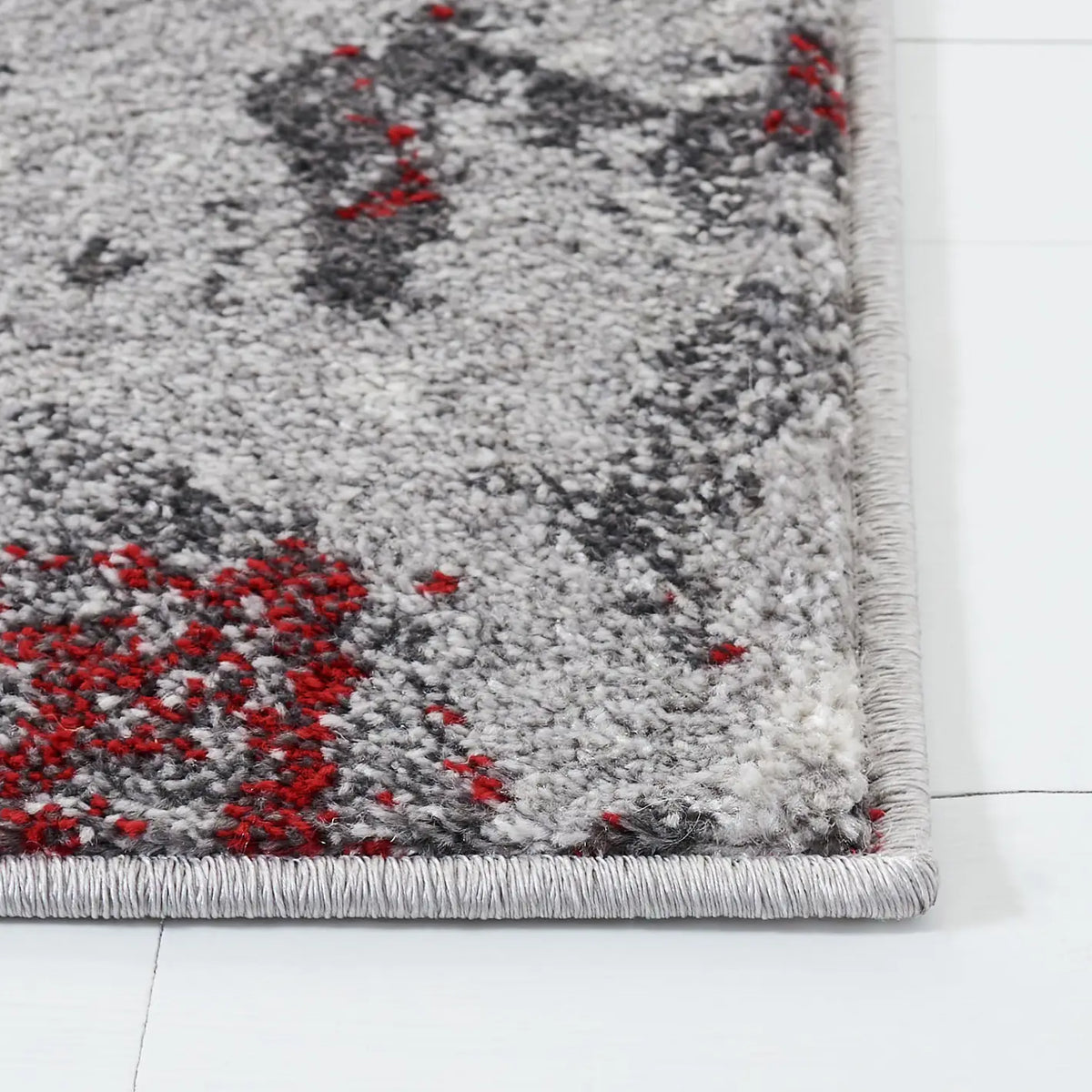 Safavieh Adirondack 4'-0" x 6'-0" Rug in Red / Grey