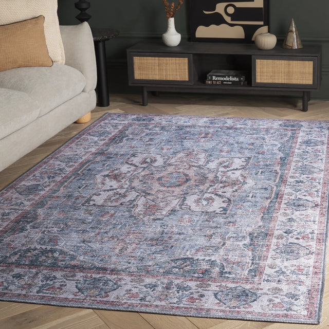 Safavieh Vintage Heriz 800 5'-3" x 7'-6" Rug in Blue / Beige