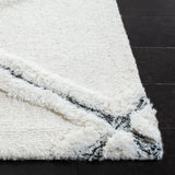Safavieh Casablanca 4'-0" x 6'-0" Rug in Ivory