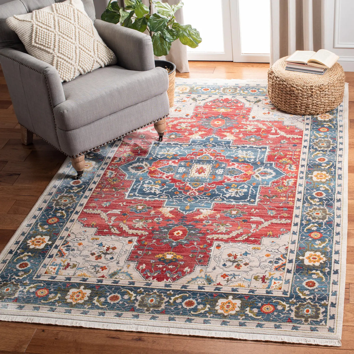 Safavieh Vintage Persian 4'-0" x 6'-0" Rug in Red / Blue