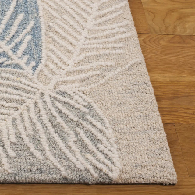 Safavieh Jardin 4'-0" x 6'-0" Rug in Blue / Ivory