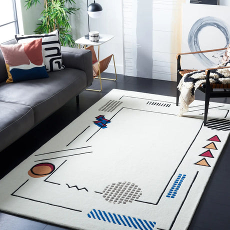 Safavieh Fifth Avenue 4'-0" x 6'-0" Rug in Ivory / Blue
