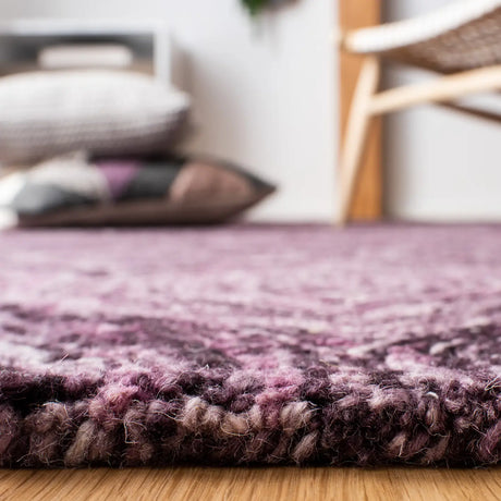 Safavieh Ikat 4'-0" x 6'-0" Rug in Purple