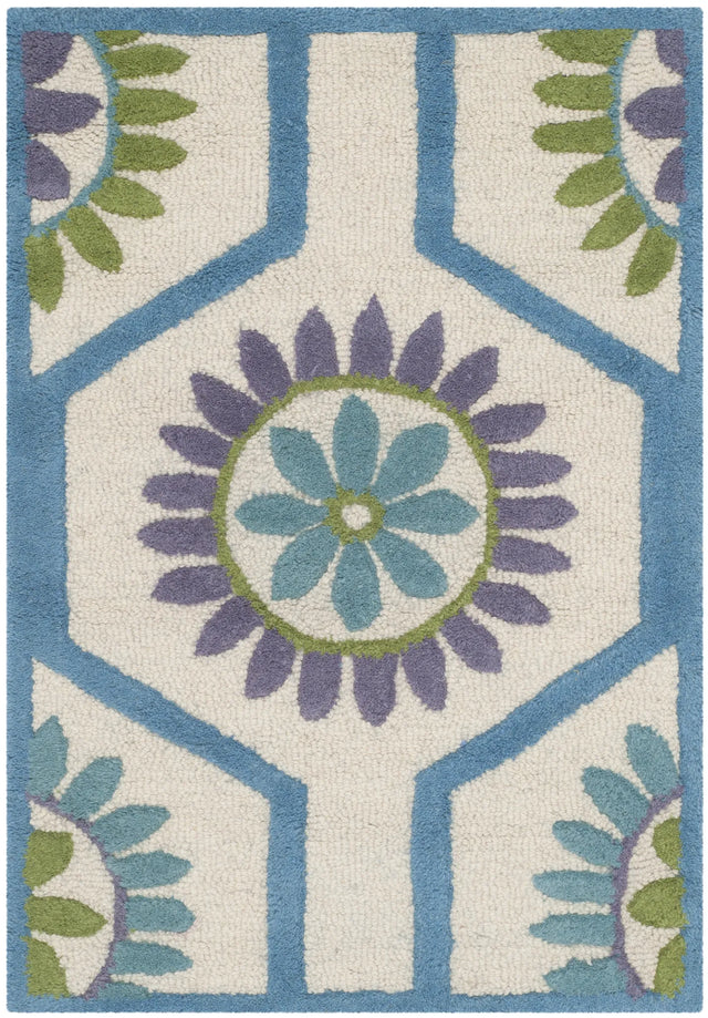 Safavieh Cambridge 2'-0" x 3'-0" Rug in Ivory / Blue