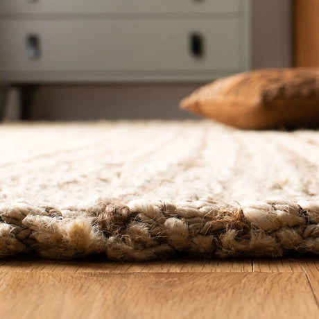 Safavieh Natural Fiber 4'-0" x 6'-0" Rug in Ivory / Natural
