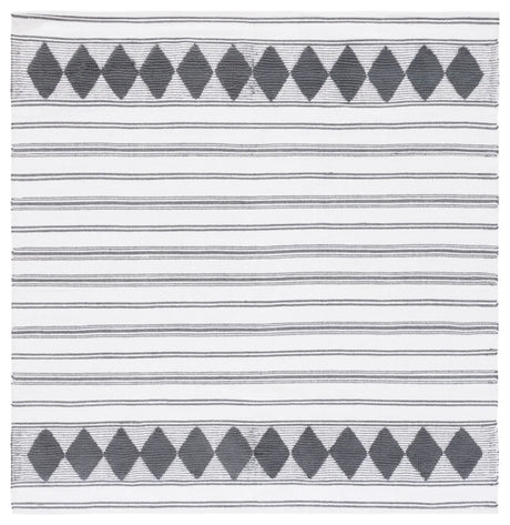 Safavieh Montauk 6'-0" x 6'-0" Rug in Dark Grey / Ivory