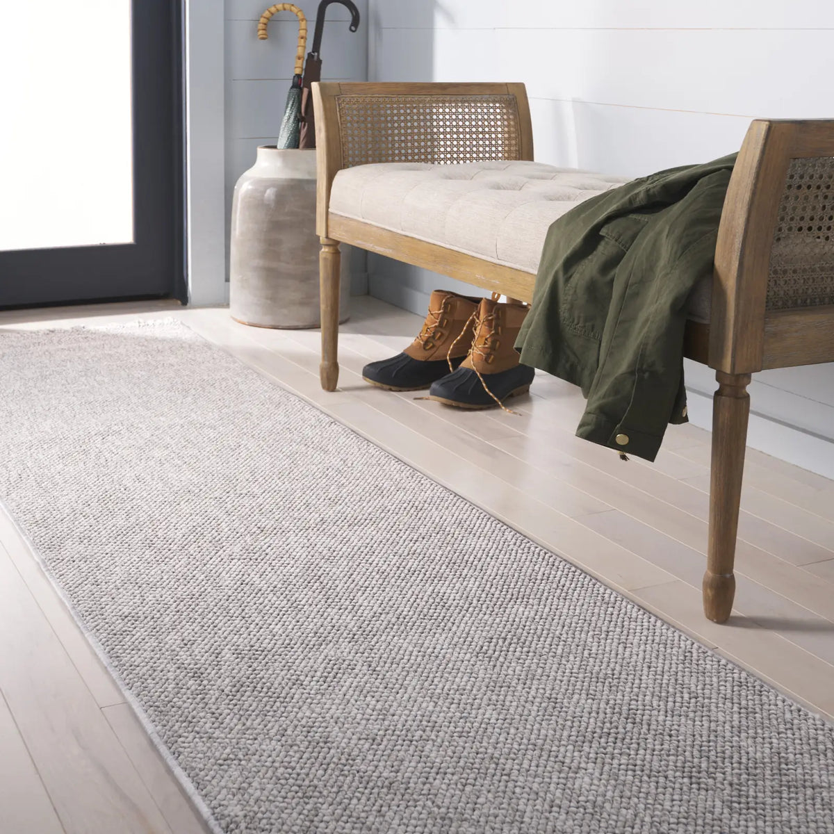 Safavieh Martha Stewart Azura 2'-0" x 8'-0" Rug in Grey