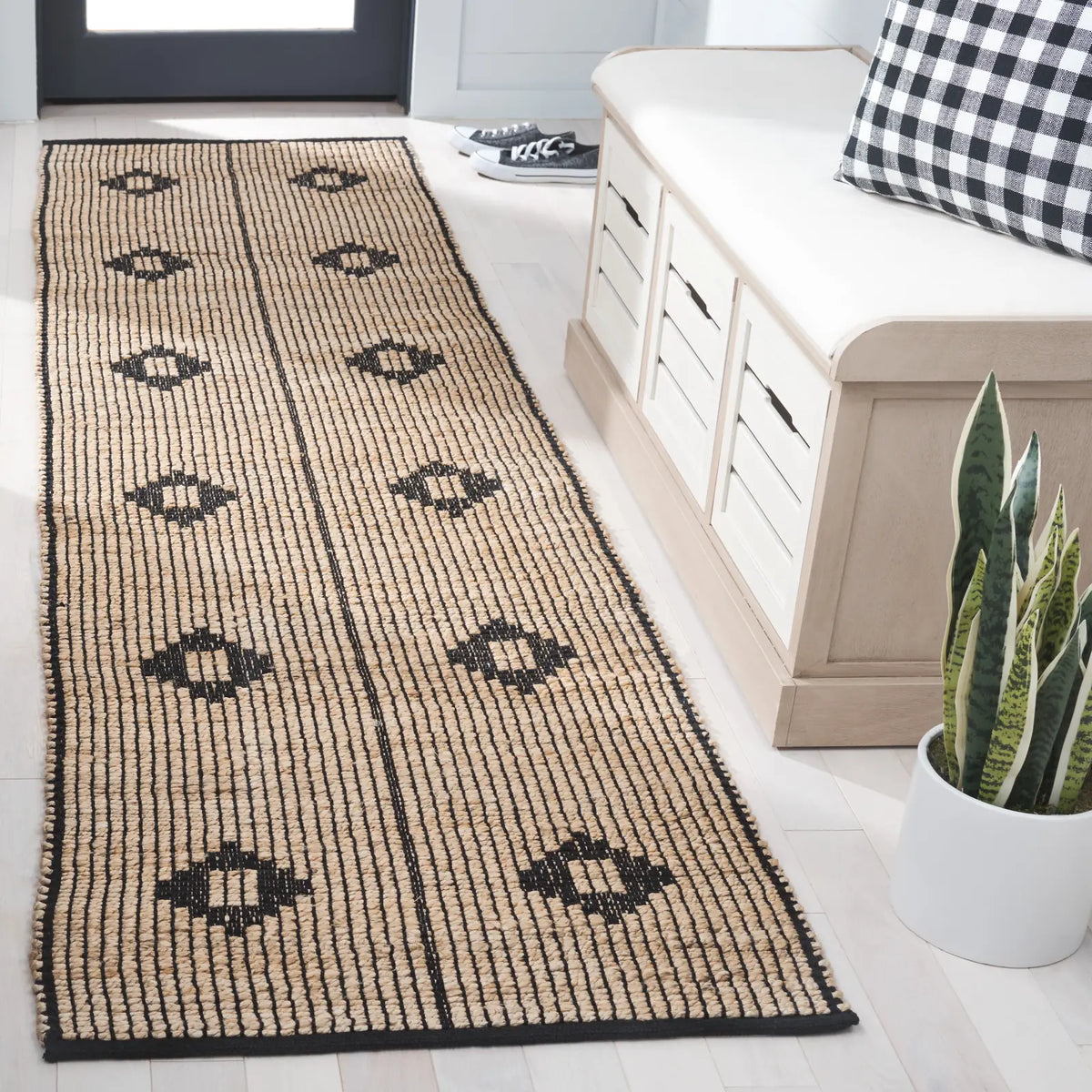 Safavieh Natural Fiber 2'-3" x 9'-0" Rug in Natural / Black