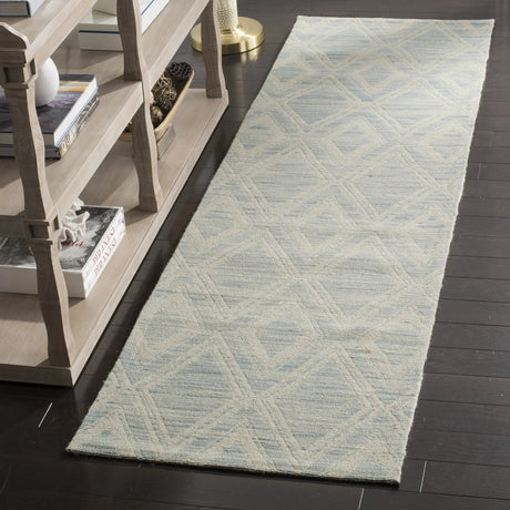 Safavieh Marbella 2'-3" x 8'-0" Rug in Light Blue / Ivory