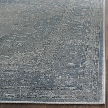Safavieh Vintage 5'-3" x 7'-6" Rug in Light Blue / Light Grey