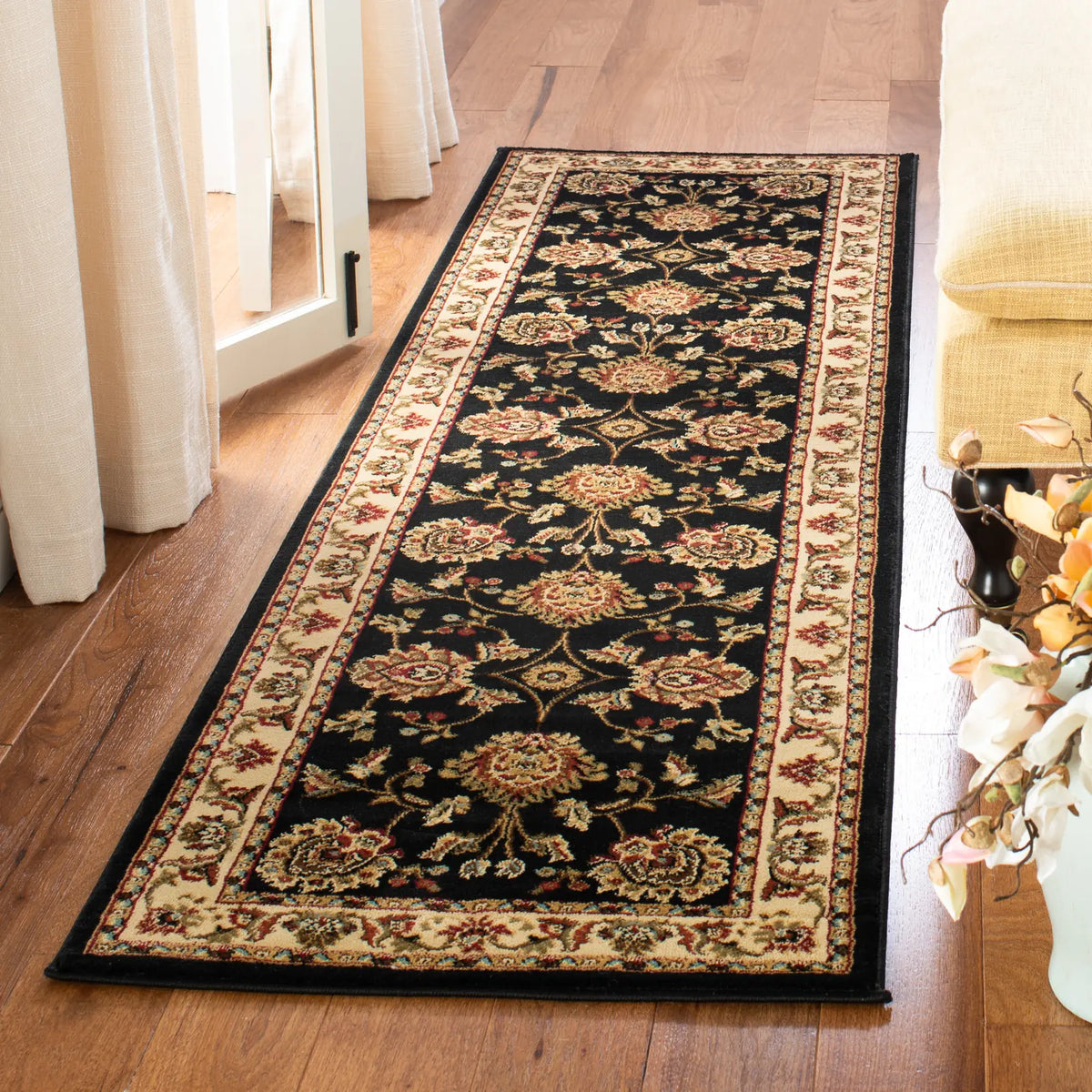 Safavieh Lyndhurst 2'-3" x 12'-0" Rug in Black / Ivory
